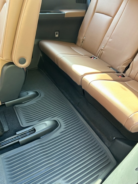 2023-toyota-grand-highlander-platinum-third-row