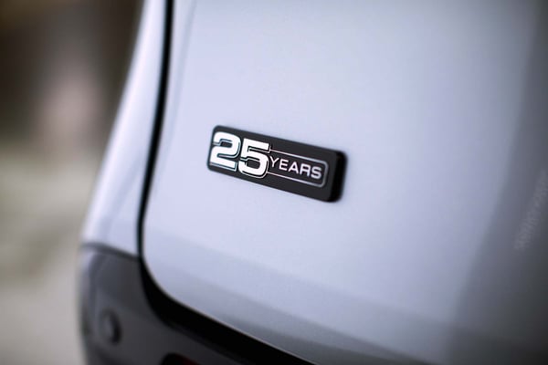 2023_Toyota_Sienna_25th_Anniversary_006-1