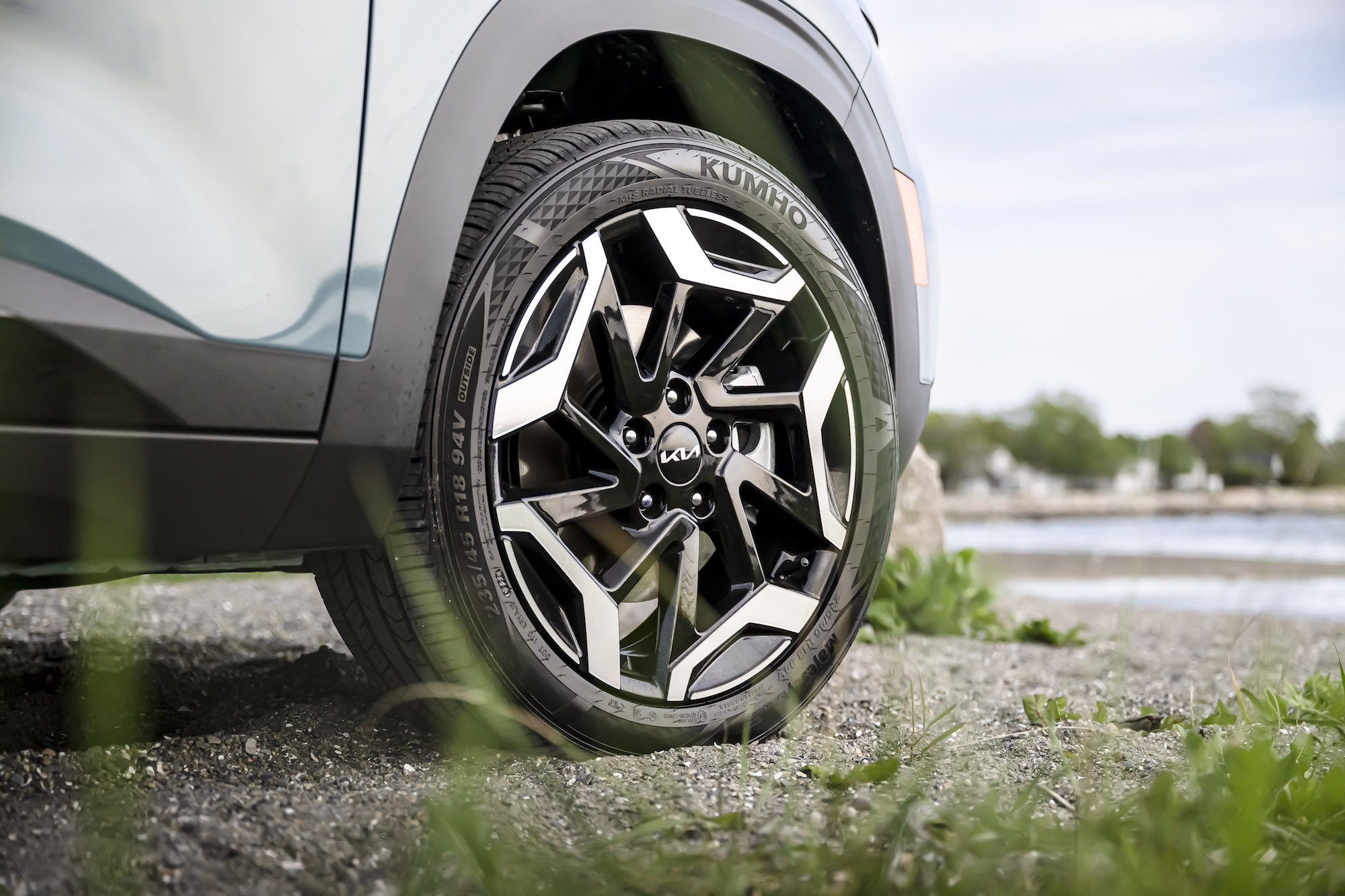 2024 Kia-Seltos-Pluton-Blue-Wheel-Credit-Kia