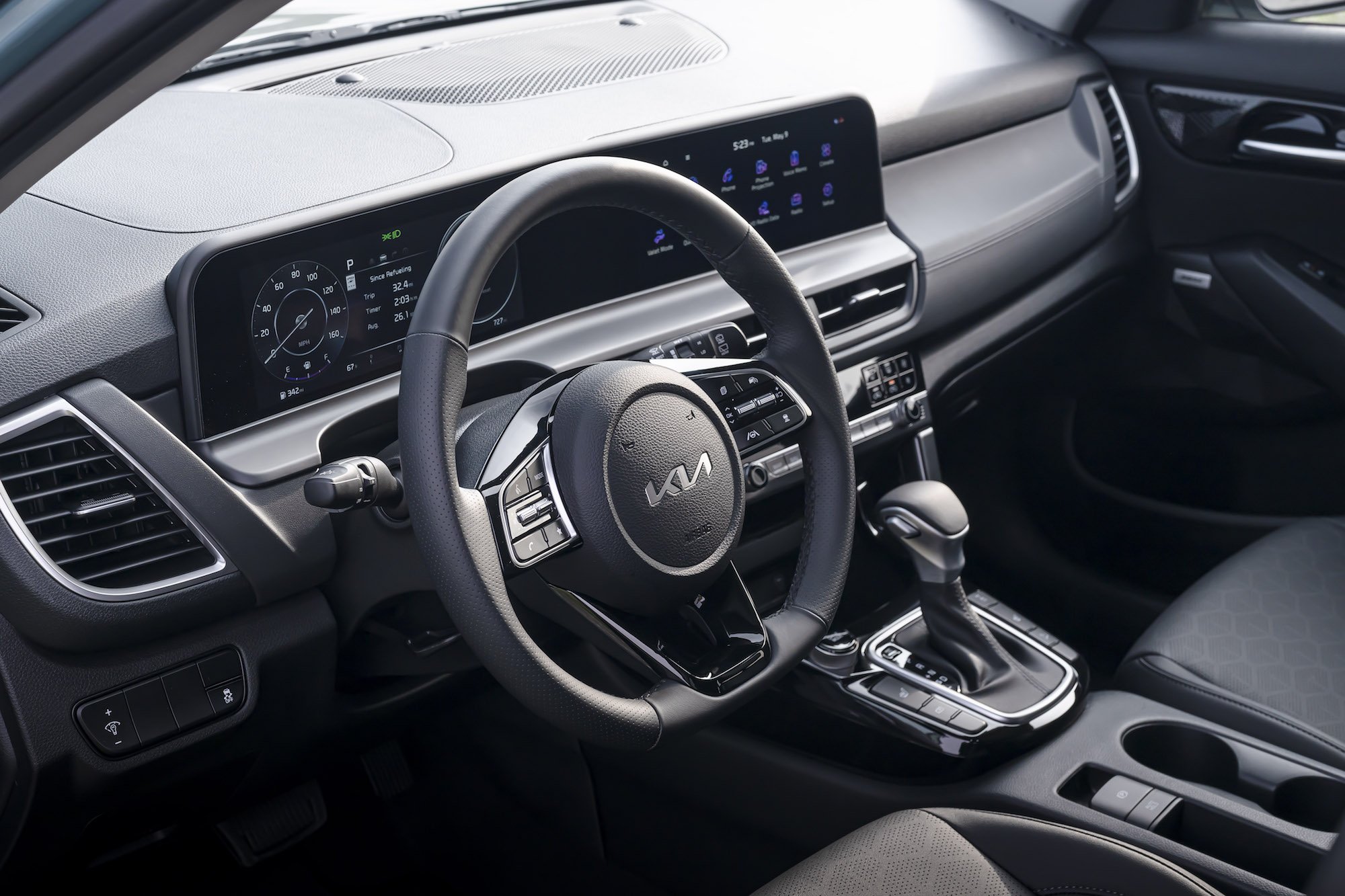 2024 Kia-Seltos-Pluton-Blue-interior-Credit-Kia.