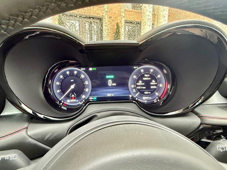 2024-Alfa-Romeo-Tonale-Tributo Italiano-digital-displayjpg