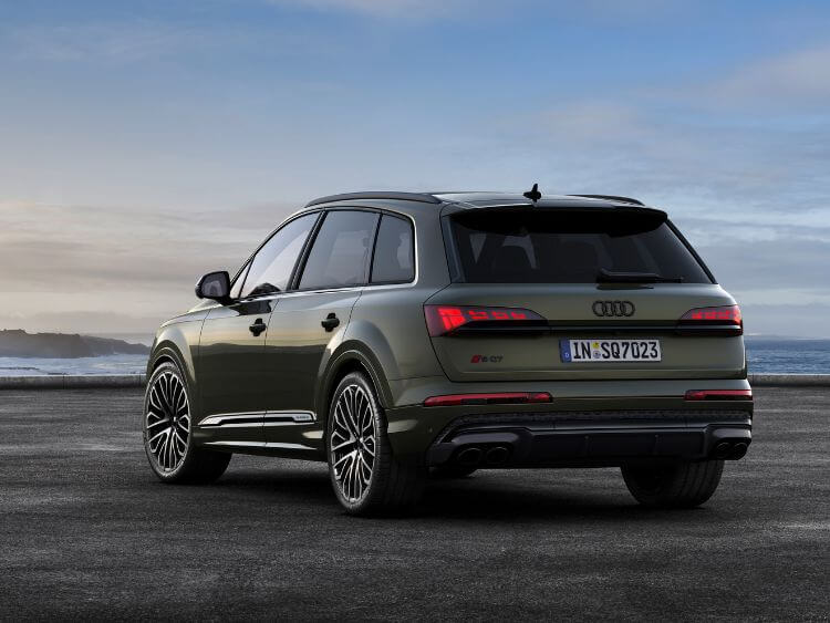 2024-Audi-SQ7-Green-credit-audi