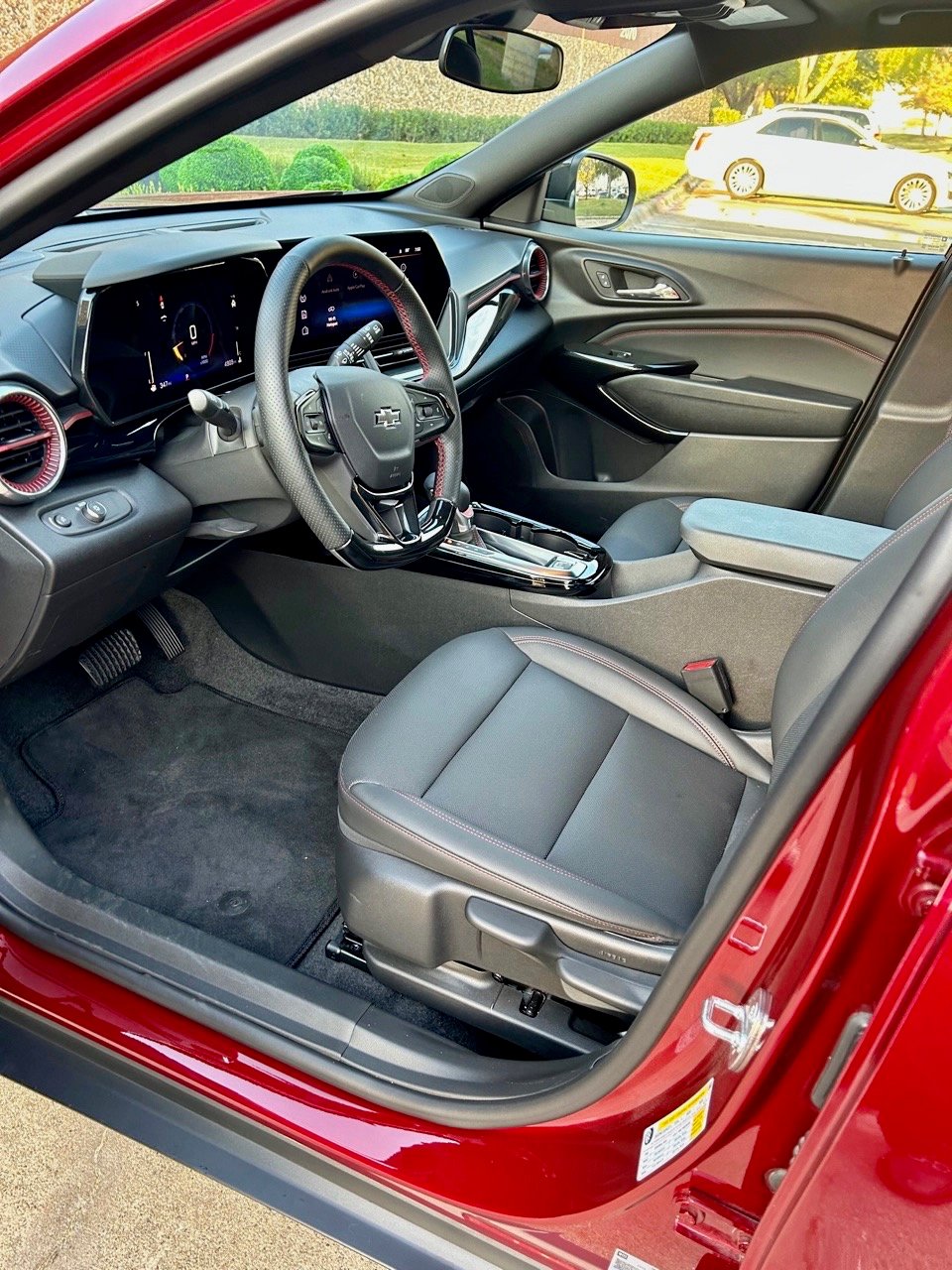 2024-Chevy-Trax-2RS- wide-front-row-carpro.