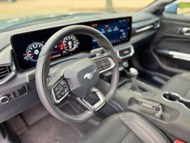2024-Ford-Mustang-GT-Premium-steering-wheel-2.jpg