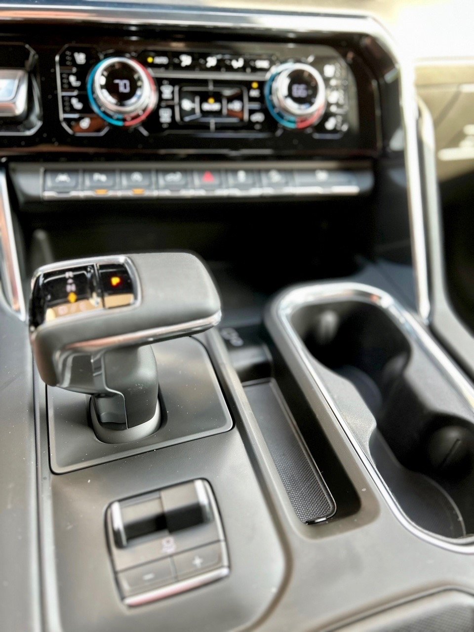 2024-GMC-Sierra-1500-denali-console-carpro