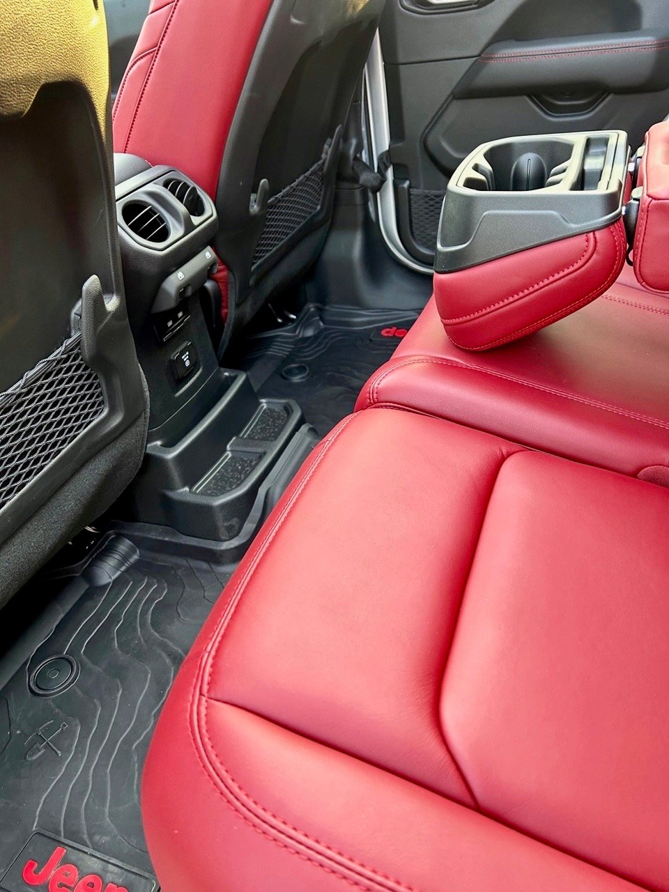 2024-Jeep Wrangler-Rubicon-392-carpro-2nd-row-2