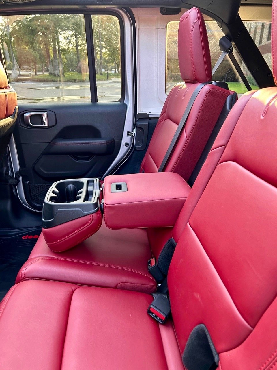 2024-Jeep Wrangler-Rubicon-392-carpro-2nd-row