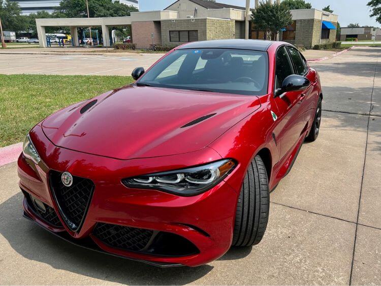 2024-alfa-romeo-giulia-quadrifoglio-hero-2