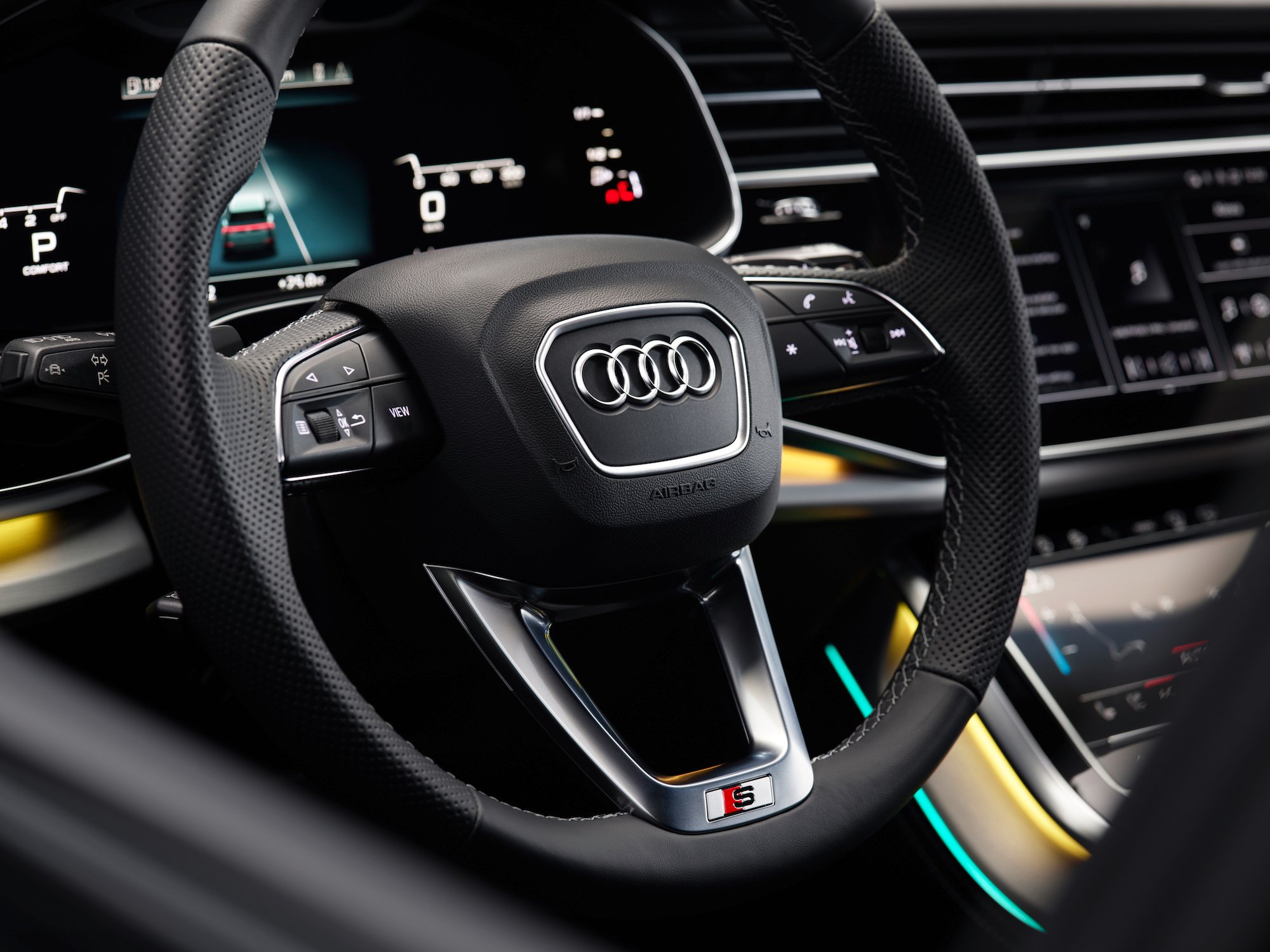 2024-audi-q8-steering-wheel-credit-audi