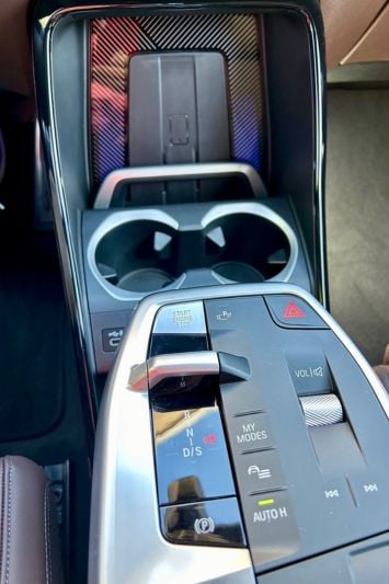 2024-bmw-x2-console-center-carpro.