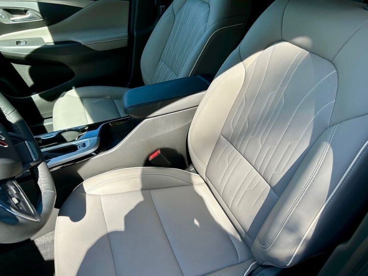 2024-buick-envista-avenir-seat-1