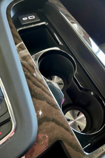 2024-cadillac-escalade-platinum-cupholders-carpro.jpg