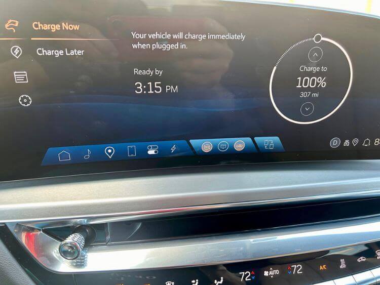 2024-cadillac-lyriq-charging-screen-carpro.jpg