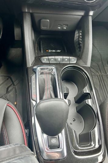 2024-chevrolet-trailblazer-rs-console-carpro