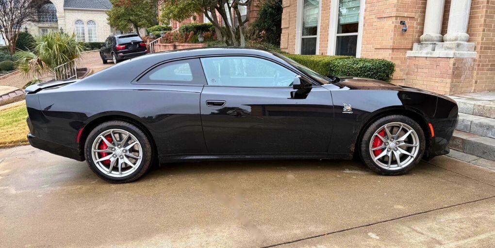 2024-dodge-charger-scatpack-1