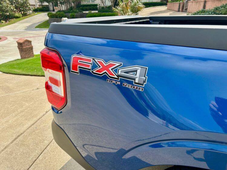 2024-ford-maverick-xlt-exterior-fx4-badging