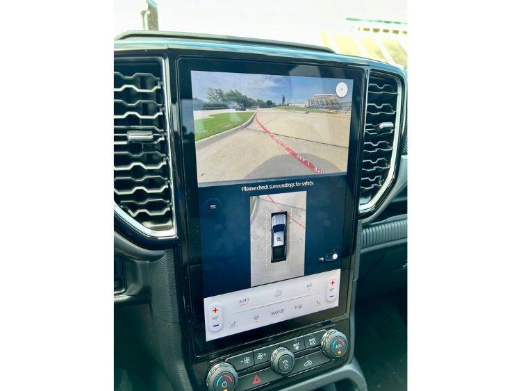 2024-ford-ranger-back-up camera