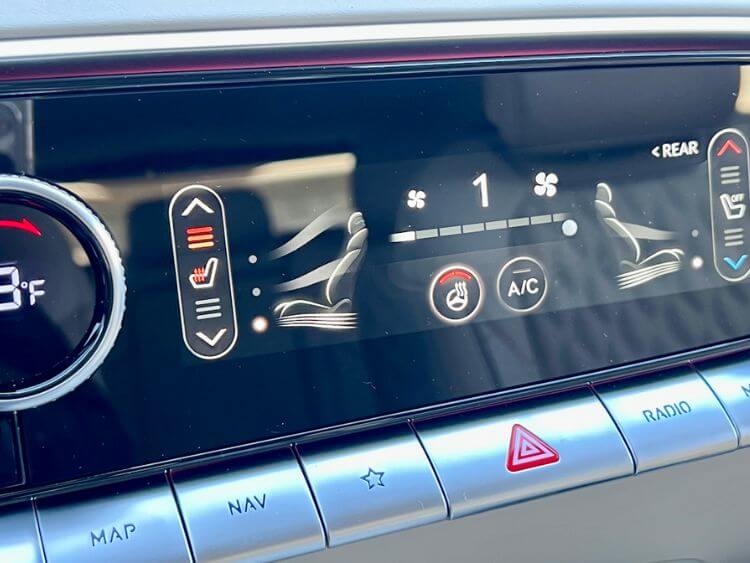 2024-genesis-gv70-climate-control-carpro