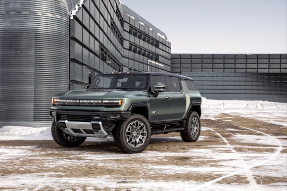 2024-gmc-hummer-ev-suv-004-credit-gmcjpg
