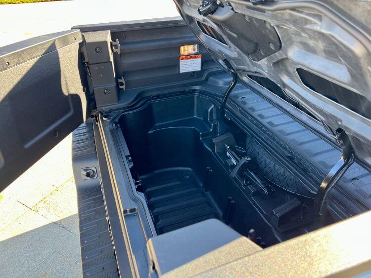 2024-honda-ridgeline-solar-gray-in-bed-storage-2-carpro.