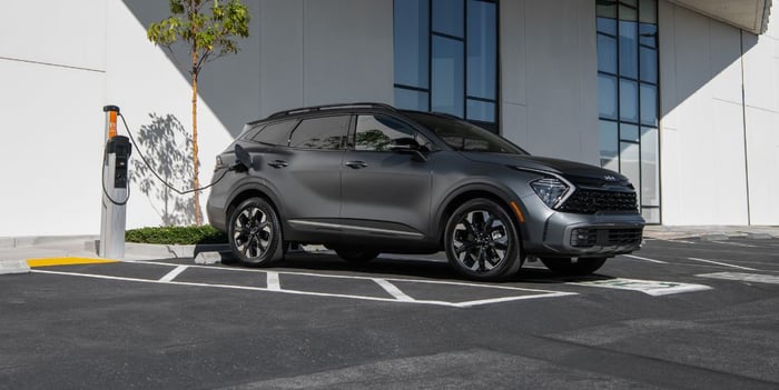 Kia Announces 2024 Sportage Hybrid, Plug-In Hybrid Pricing