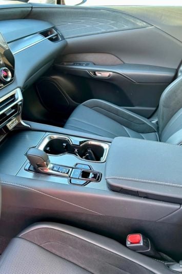 2024-lexus-500h-fsport-wide-consoe-carpro