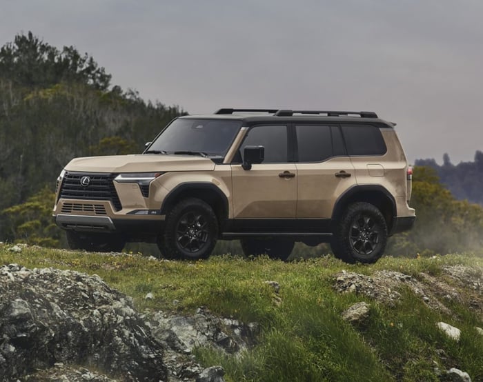 Say Hello To The Stunning All-New 2024 Lexus GX