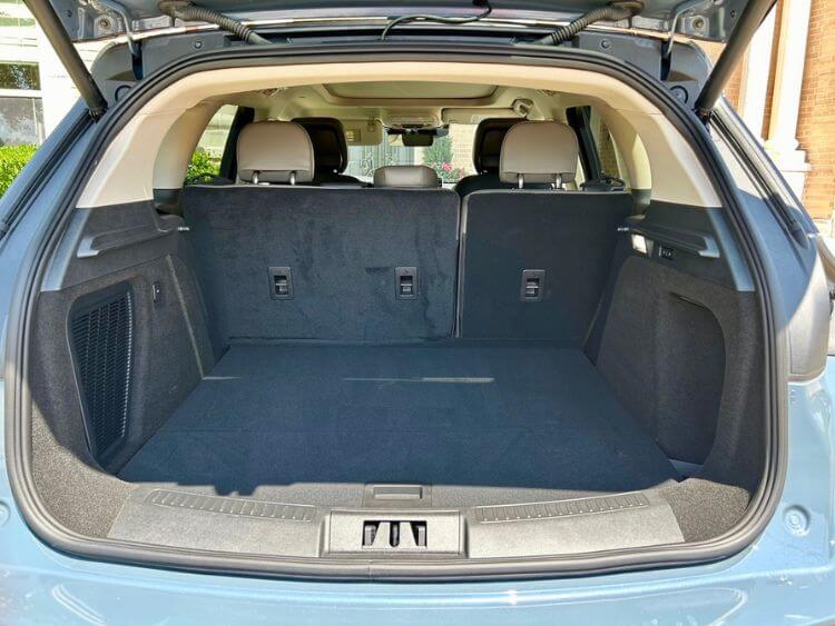 2024-lincoln-corsair-cargo-carpro