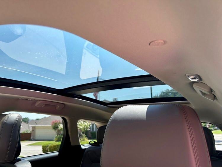 2024-lincoln-corsair-sunroof