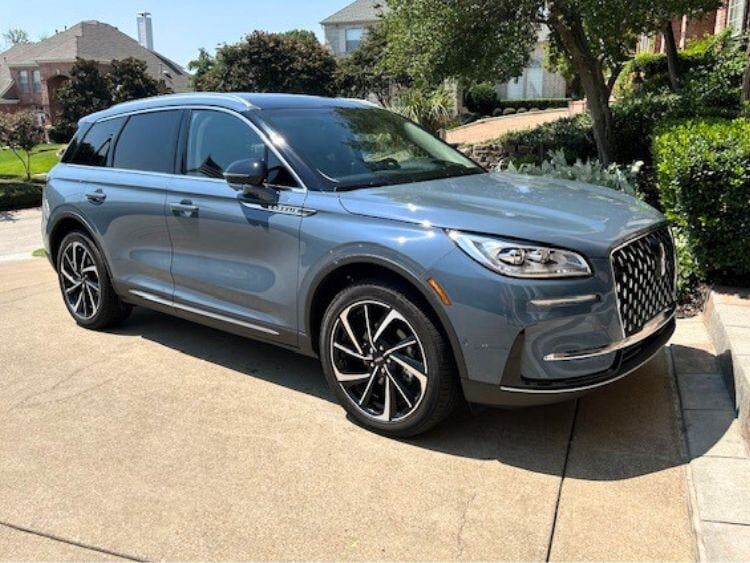 2024-lincoln-corsair-whisper-blue