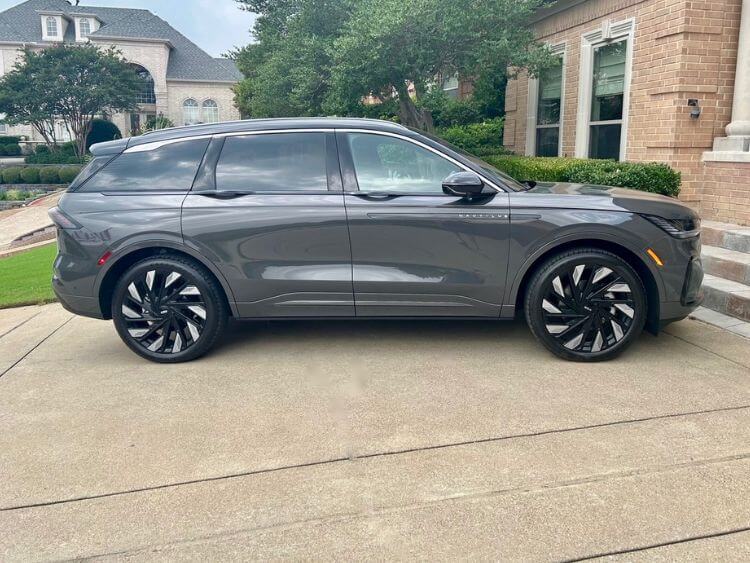 2024-lincoln-nautlis-black-label-4