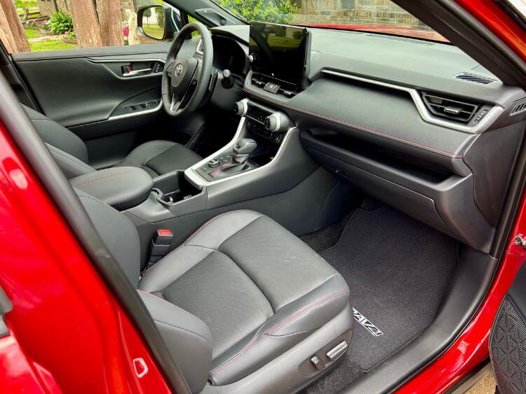 2024-toyota-rav4-xse-passenger-side-carpro