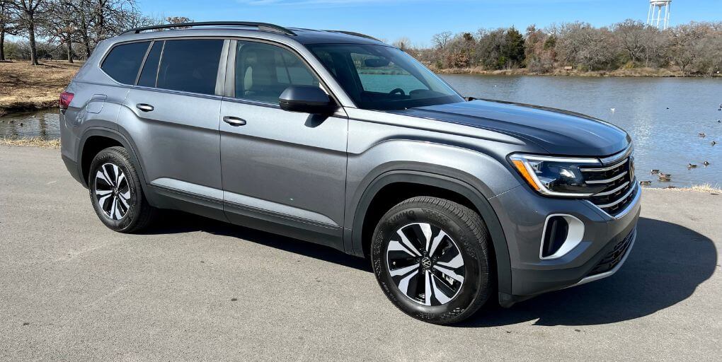 2024 VW Atlas 2.0T SE. Photo: CarPro.