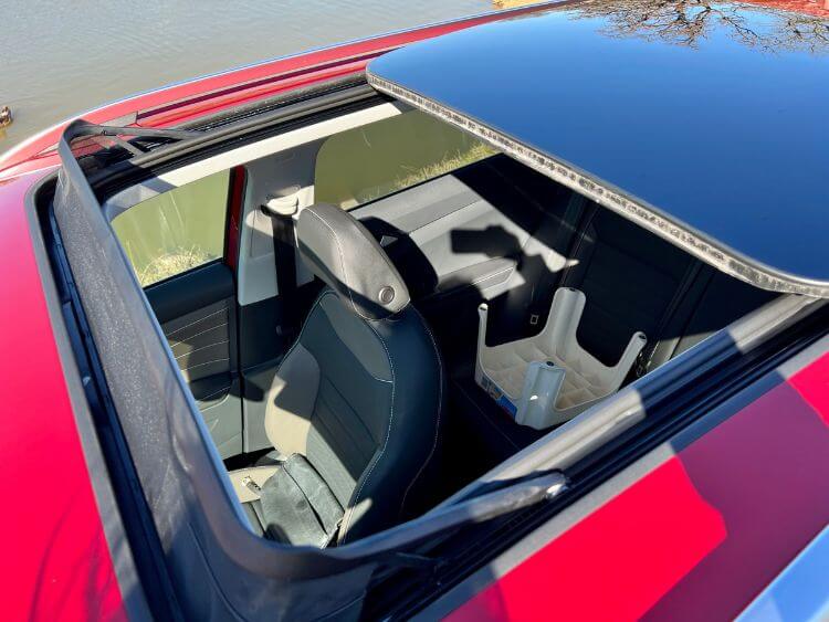 2024-vw-taos-sel-overheard-1