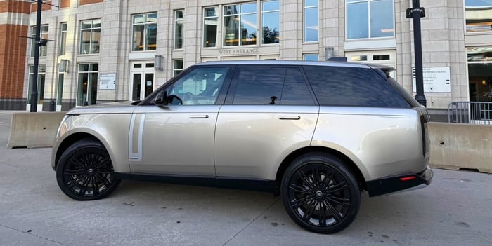 2025 Range Rover Autobiography Review