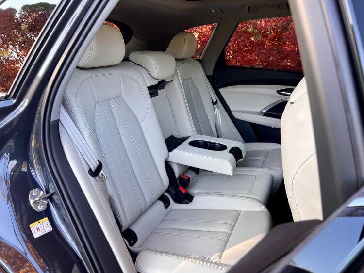 2025-Audi-Q5-Prestige-2nd-row