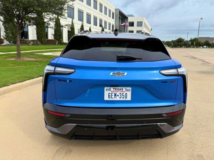 2025-Chevrolet-Blazer-SS-EV-tail-end-carpro.jpg 