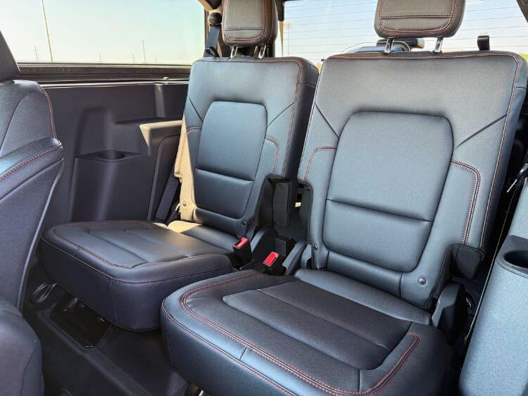 2025-Ford-Bronco-Stroppe-2nd-row-carpro