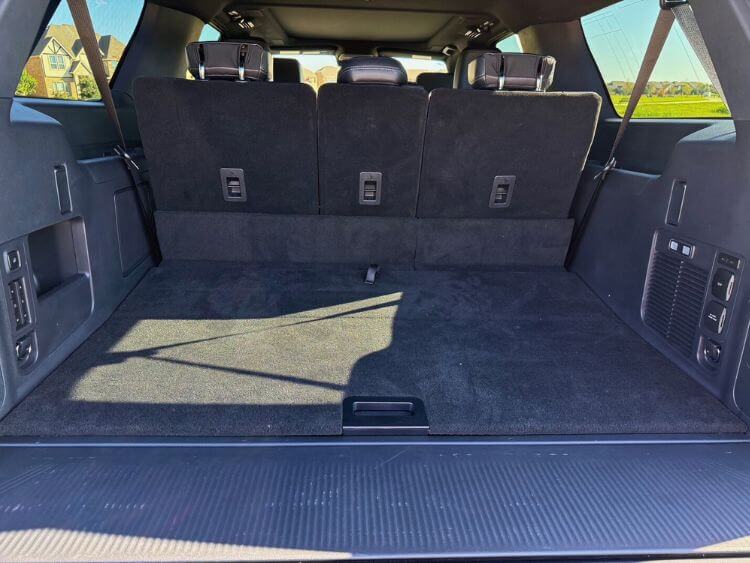 2025-Ford-Expedition-Platinum-cargo-space-CarPro