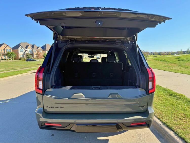 2025-Ford-Expedition-Platinum-max-split-tail-gate-CarPro