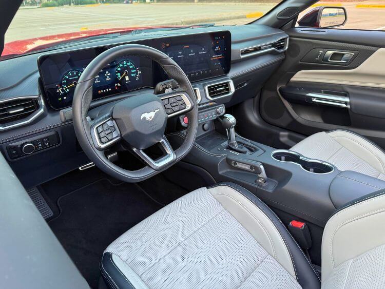 2025-Ford-MustangGTPremium-convertible-cabin-hero.jpg.