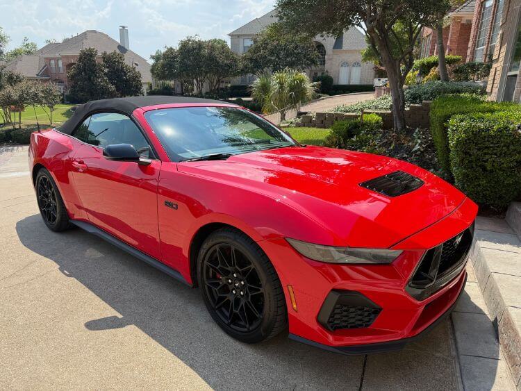 2025-Ford-MustangGTPremium-convertible-hero.jpg.