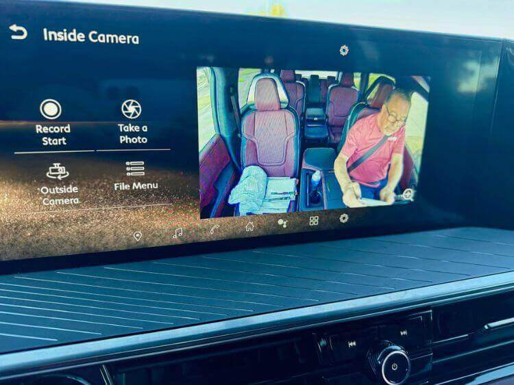 2025-INFINITI-QX80-seat-view-jerry-carpro.jpg-1