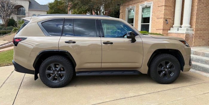 2025 Lexus LX 700h Overtrail Review