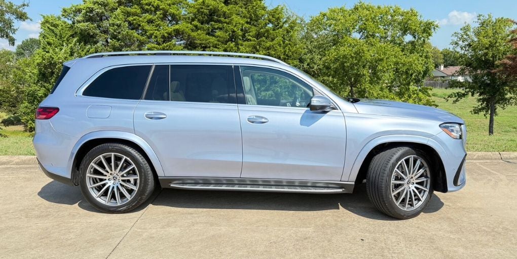 2025 Mercedes-Benz GLS 580 in Cote d’Azure Light Blue Metallic. Credit: CarPro.