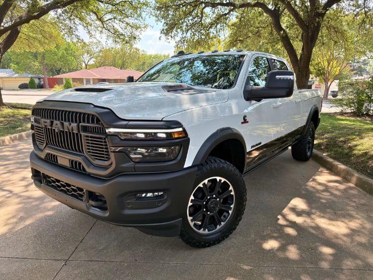 2025-Ram-2500-Limited-Longhorn-hero-front-carpro