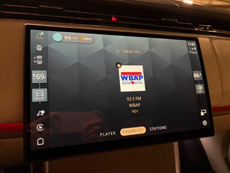 2025-Range-Rover-SE-long-wheelbase-multimedia-wbap-carpro-jpg