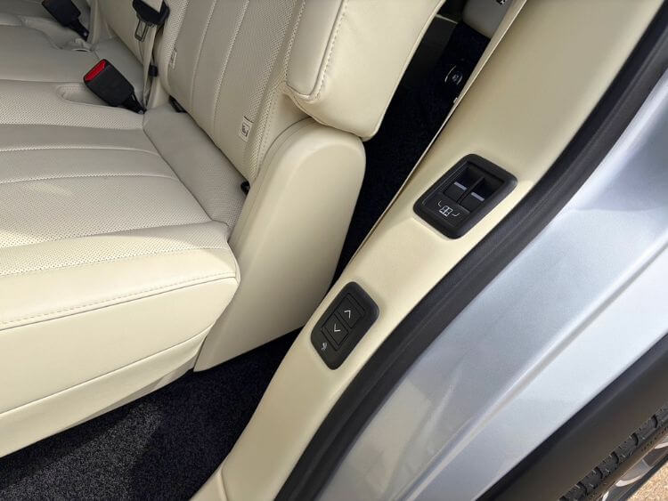 2025-Range-Rover-SE-long-wheelbase-power-seat-controls-carpro-jpg