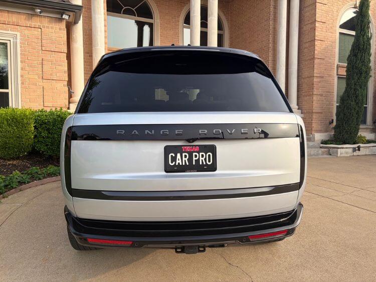 2025-Range-Rover-SE-long-wheelbase-tail-end-carpro-license-plate-carpro-jpg