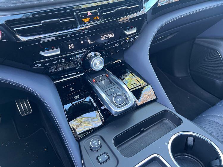 2025-acura-Mdx-types-console-carpro